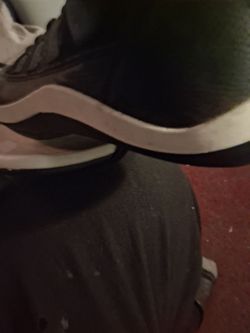 Like brand new strength shoes perfect only worn 2 times. Jump man 99s