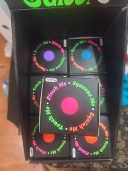 7 NeeDoh left different colors
