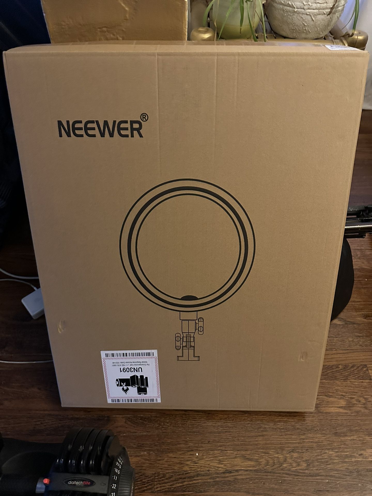 FREE Neewer Ring Light 18” (New, Missing Phone Mount)