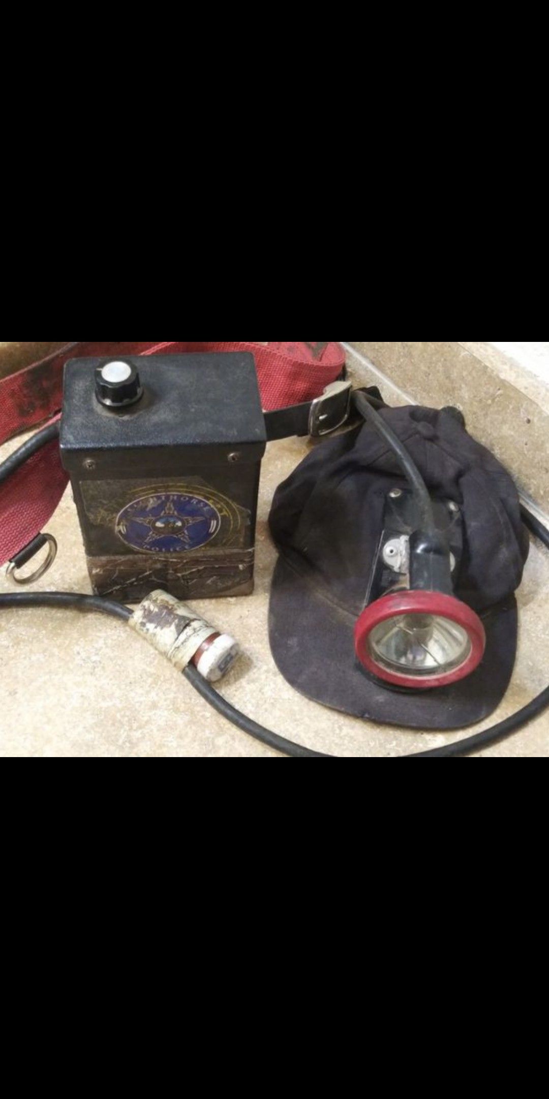 (VINTAGE) 1940's Coal Miner's (LAMP HAT) with battery pack