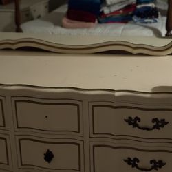 Dresser Vanity Bed