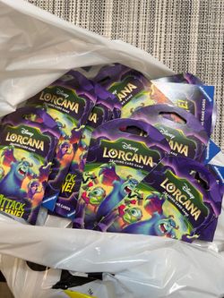 Disney Lorcana: Attack of the Vine! Sleeved Booster Pack - Attack of the Vine!