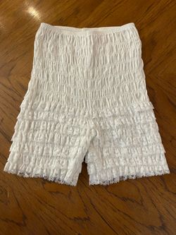 Malco Modes White Lace Ruffle Bloomers Pettipants Shorts - Size Medium - Excellent Condition