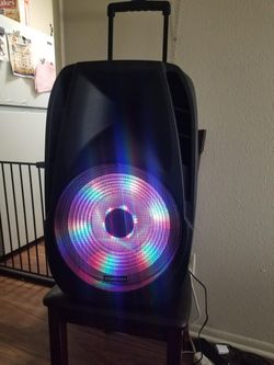 Tengo una Bosina Bluetooth muy bonita disponible