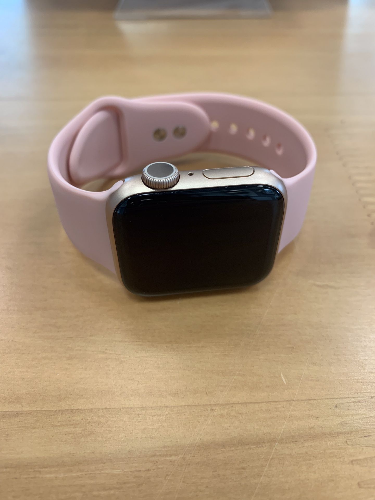 Apple Watch Series 5 (will take payments ->)