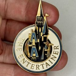 RARE OLD LE Celebrating Life Walt Disney pin The Entertainer Cinderella Castle