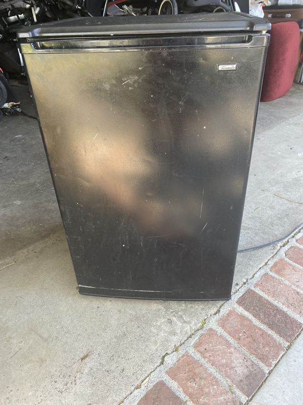 Kenmore mini fridge for Sale in San Fernando, CA OfferUp