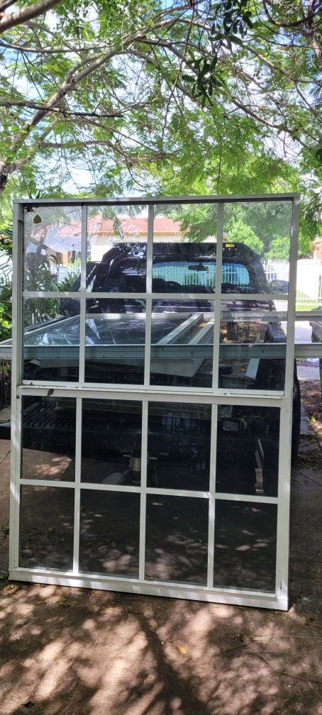 # Ventana Contra Impacto 52 X72