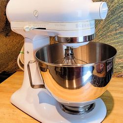 KitchenAid Mixer Ultra Power - White + 4 Attachments