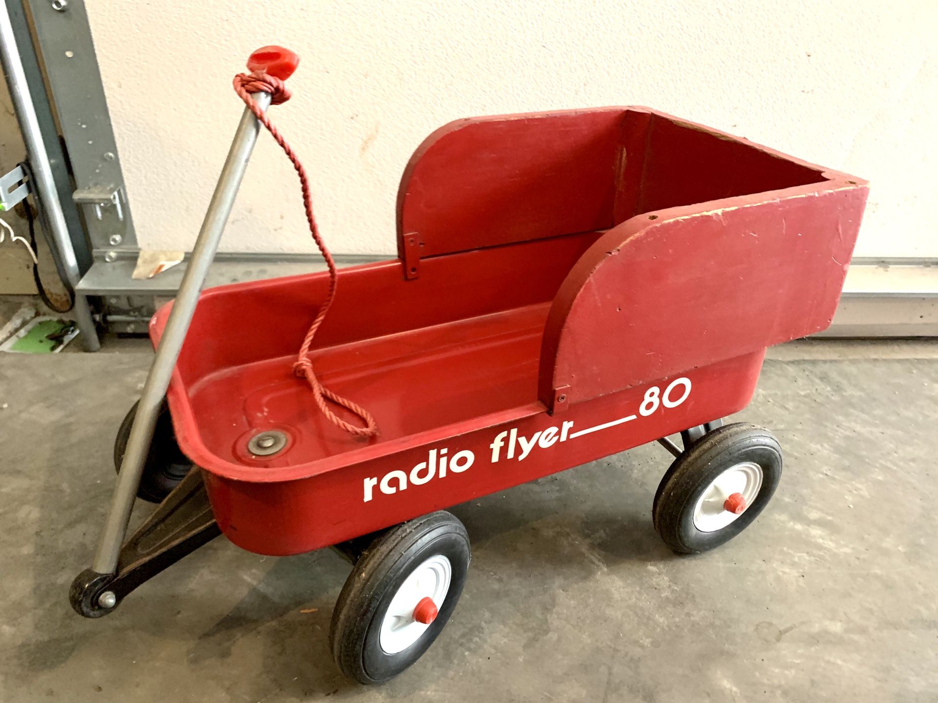 Classic Radio Flyer Metal Wagon