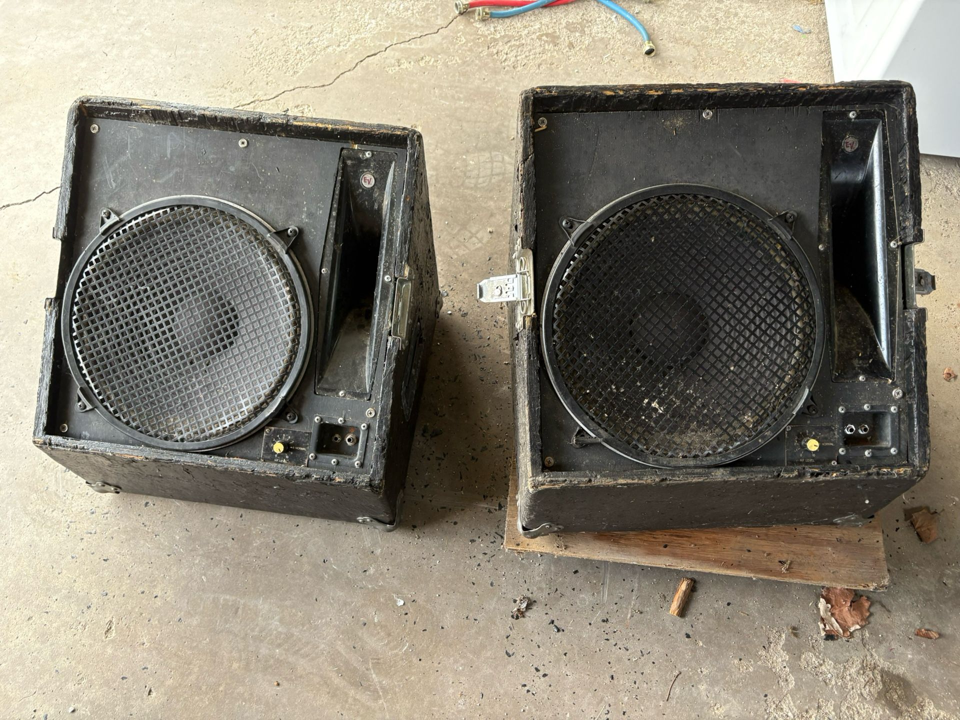 Custom Built Floor Monitors. Fostex L469