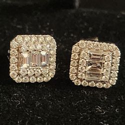 18k White Gold Earrings W/ All Natural VS1 Baguette And Pointer Diamonds