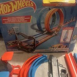 Hot Wheels Racetrack