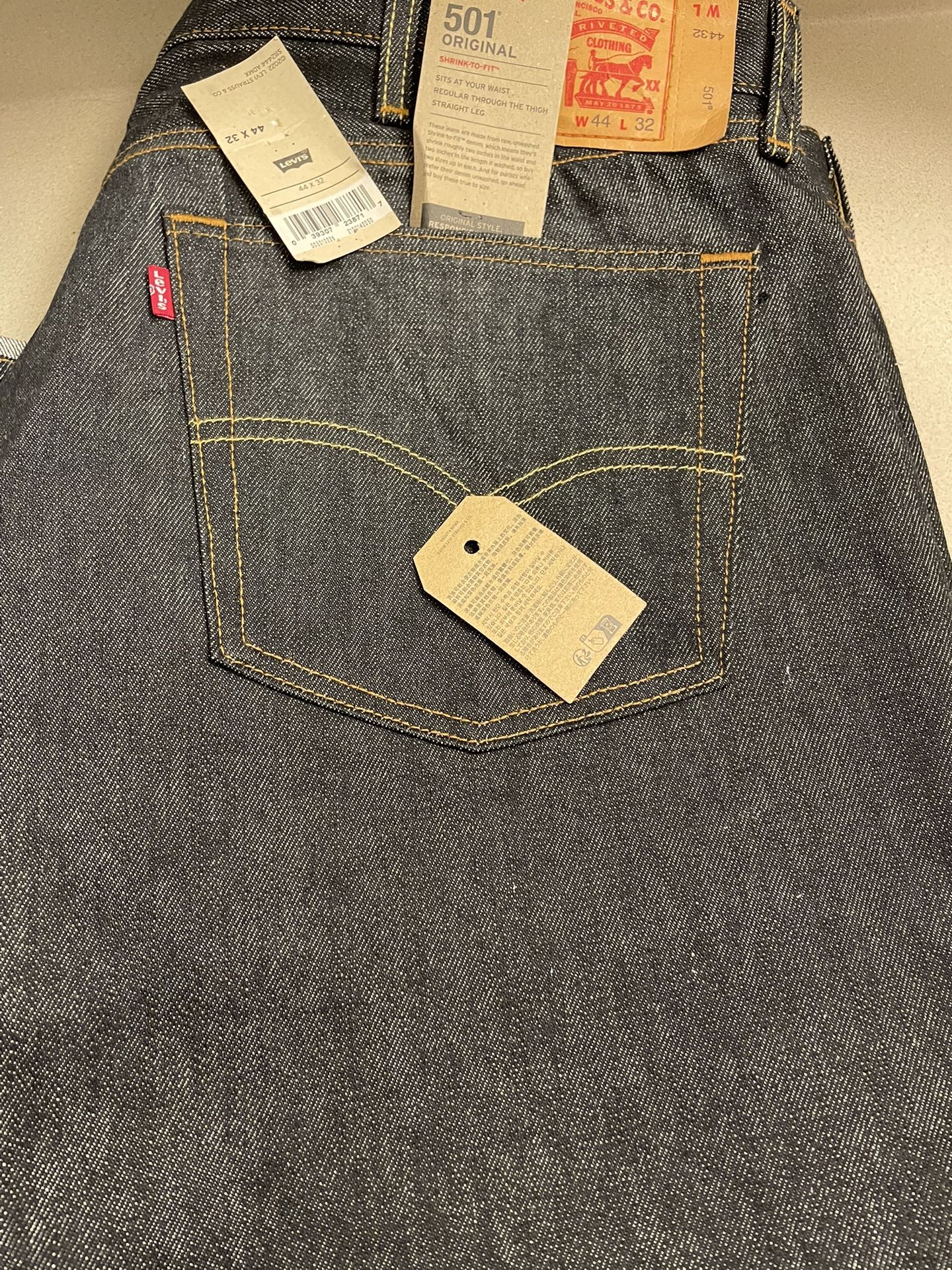 Brand New Levi’s 501s Size 44X32