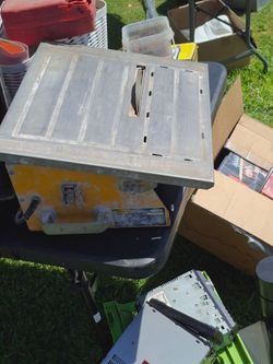 Workforce 7" Portable Tile Wet Saw (Model THD550) - Great Condition
Description: