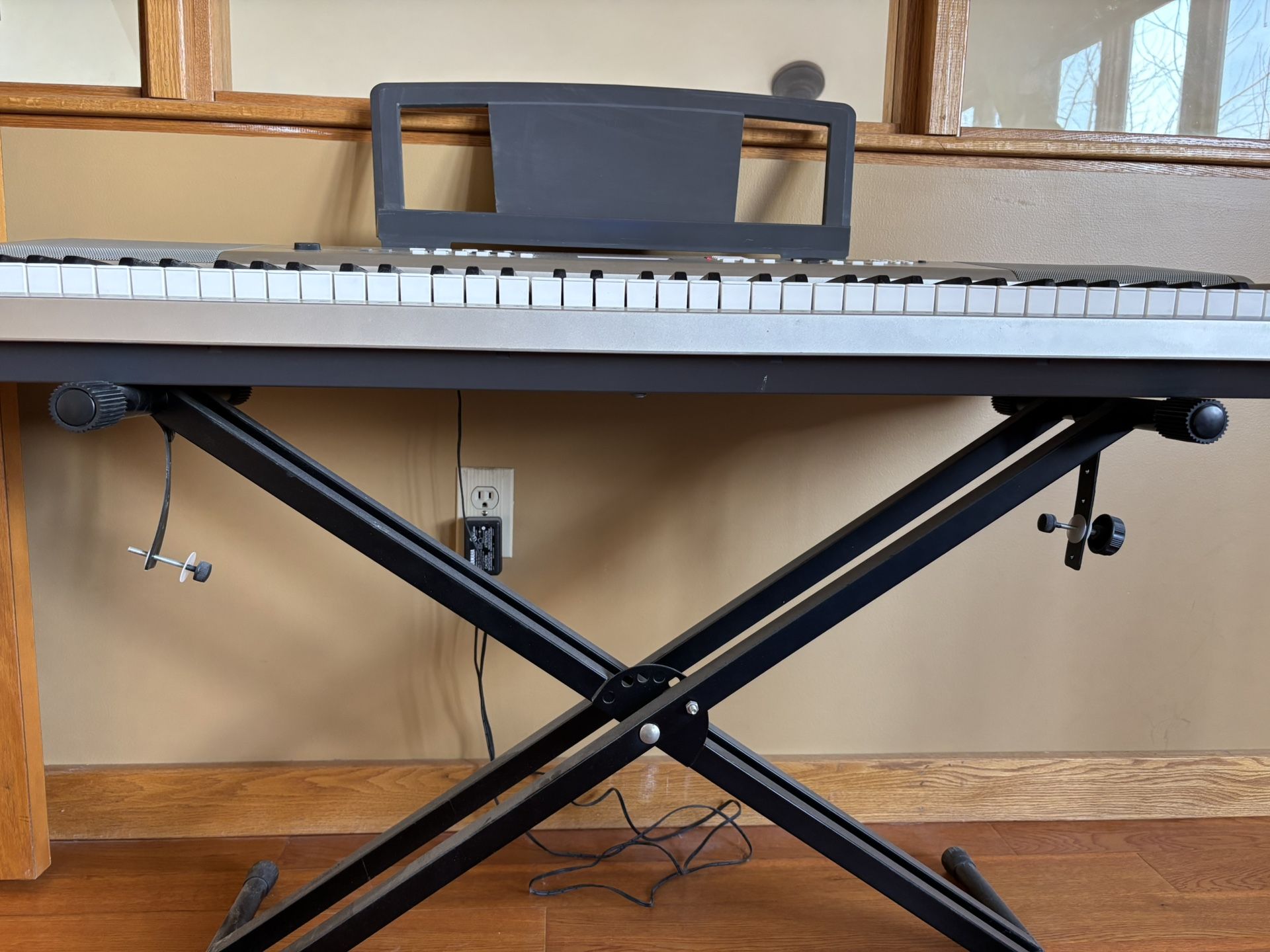 Yamaha Keyboard YPG-235