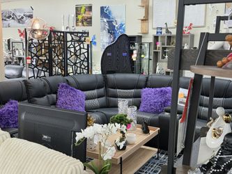 Showroom Clearance 50 dwn prices vary