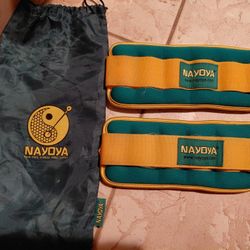 Adjustable ankle weights set with carry bag