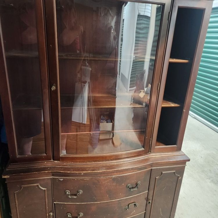 Antique Vintage China cabinet/buffet/curio 1920s, 1930s, 1940s, 1950s (Mahogany Or Cherry?)
