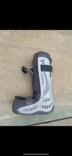 Boys Walking 🚶 Seminueva