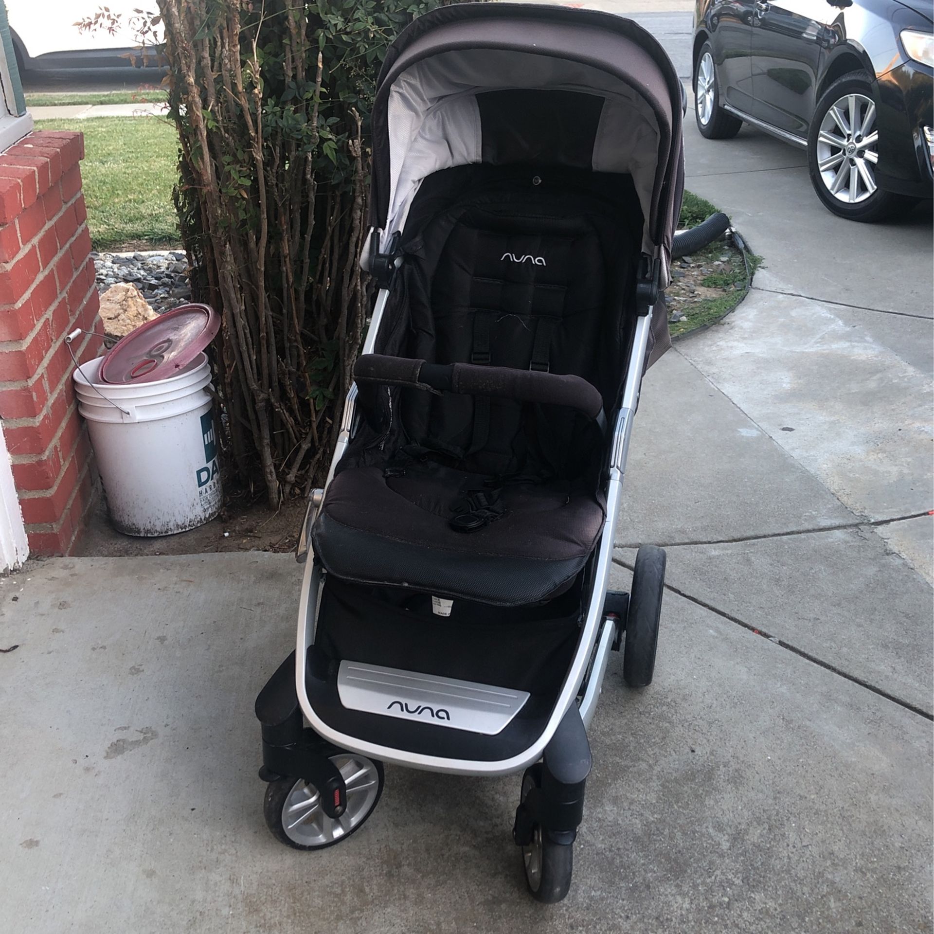 Nunna Stroller