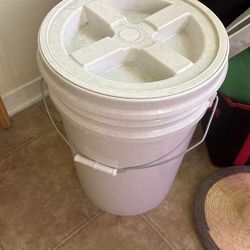 Airtight Bucket For Dog Food