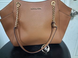 Micheal Kors Purse