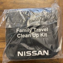 NISSAN ORIGINAL FAMILY TRAVEL CLEAN UP KIT