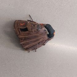 Eaton EX520 12 Inch Black Magic Series Gloves