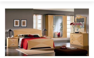 Italian blonde 5 piece bedroom set