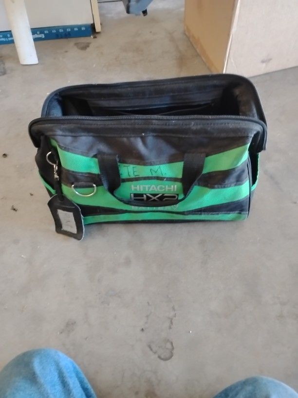 Hitachi Cordless Drill Set 18v