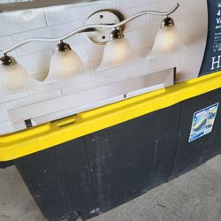 Vanity LIGJT FIXTURE