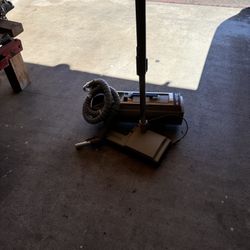 Ultralux  Nostalgic Canister Vacuum 