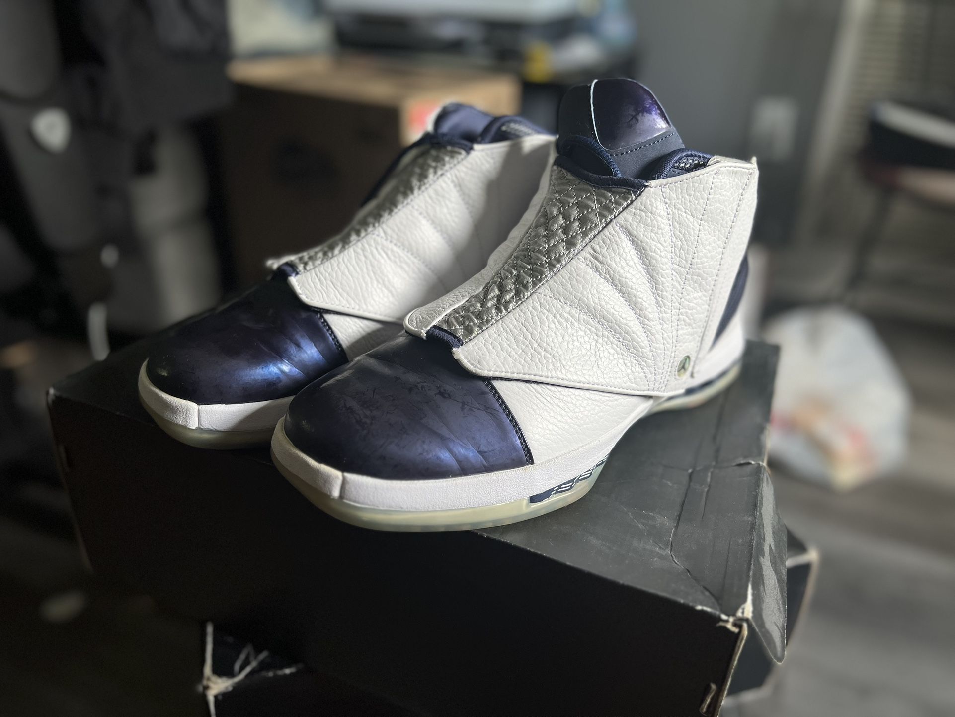 Air Jordan 16 Retro
