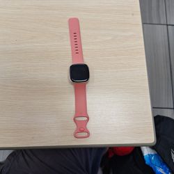 Fitbit Versa 4 Pink Sand Copper Rose Smartwatch, 39mm