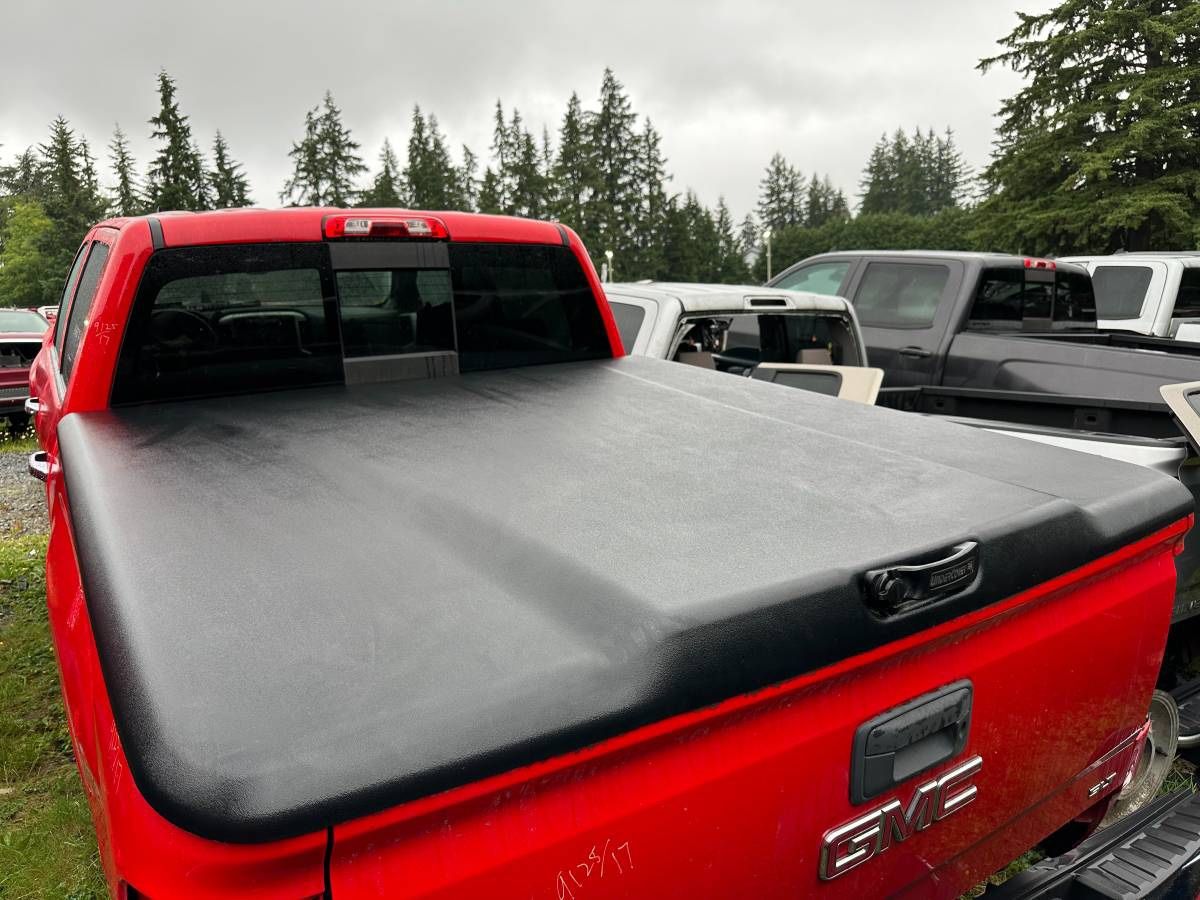 Undercover Elite Tonneau Cover For 2014 Through 2018 GMC Sierra 6.5’ Box Stock #9125