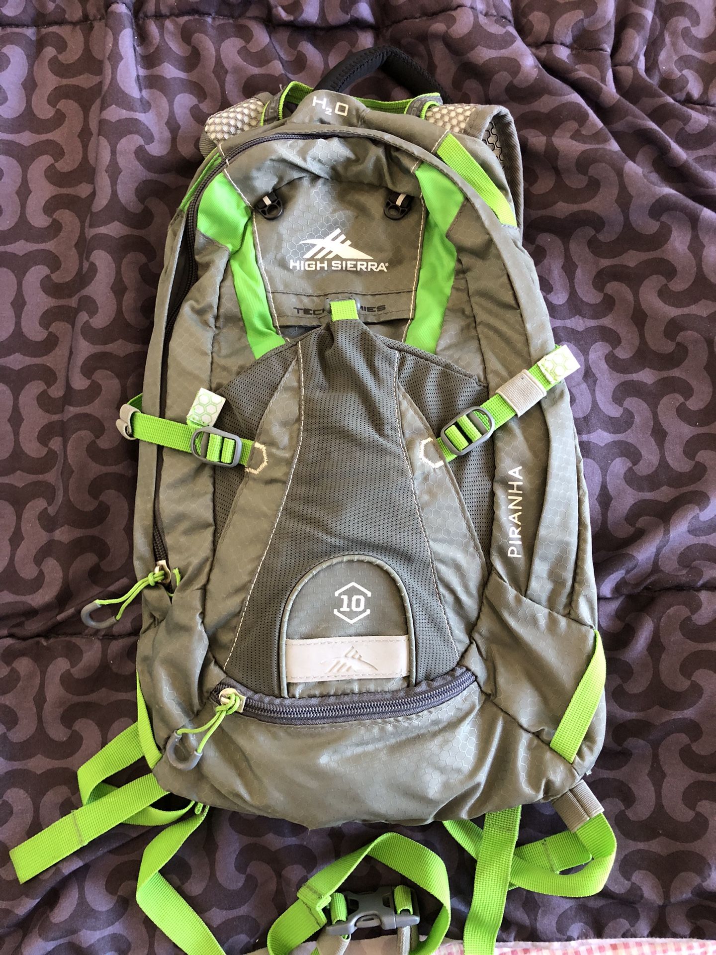 High Sierra Tech Series H2O Hydration Backpack
