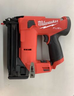 Milwaukee M18 FUEL 18-Gauge Brad Nailer