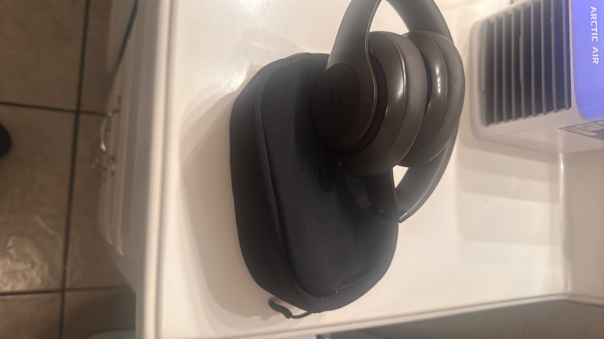 Studio Pro Wireless / Brown