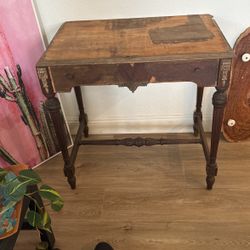 ANTIQUE DESK 