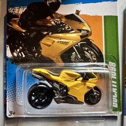 2012 Hot Wheels Treasure Hunt Ducati 1098 T17