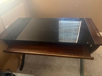 Computer desk