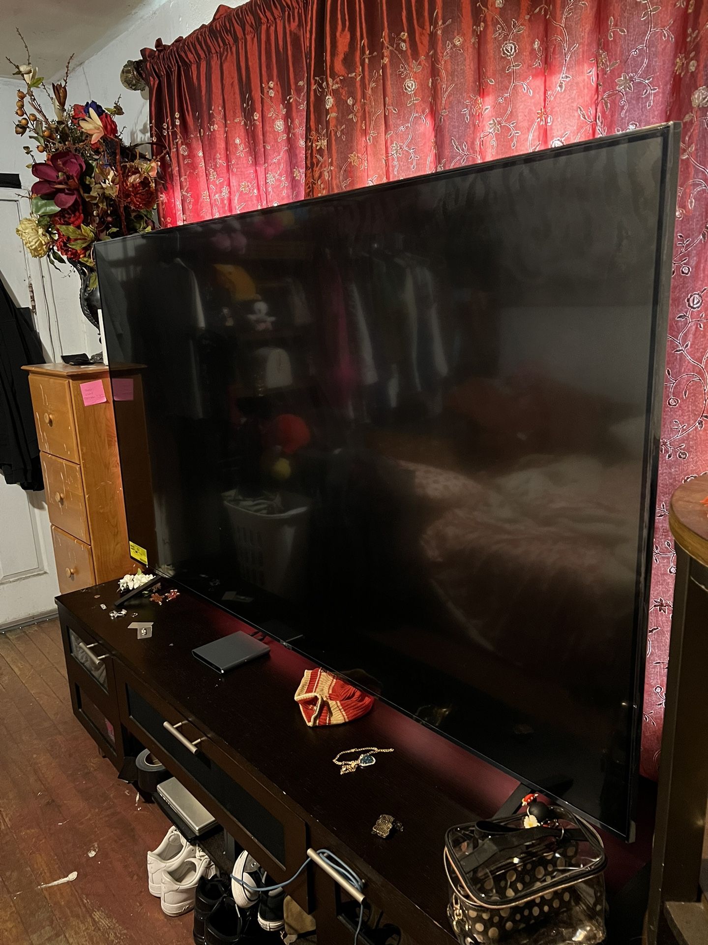 LG TV 86 inches Smart Tv