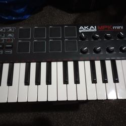 Akai MPK Mini 25 Key Electronic Keyboard 