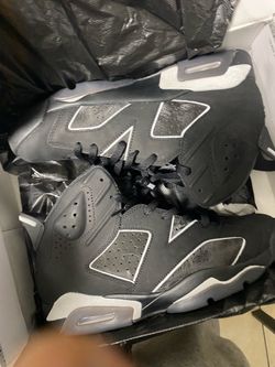 Jordan 4 toros n Jordan 6 cap and Gown
