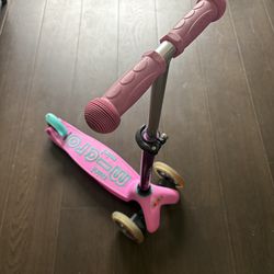 Micro Mini Scooter + Youth Helmet (Size S) – $40 – Park Slope