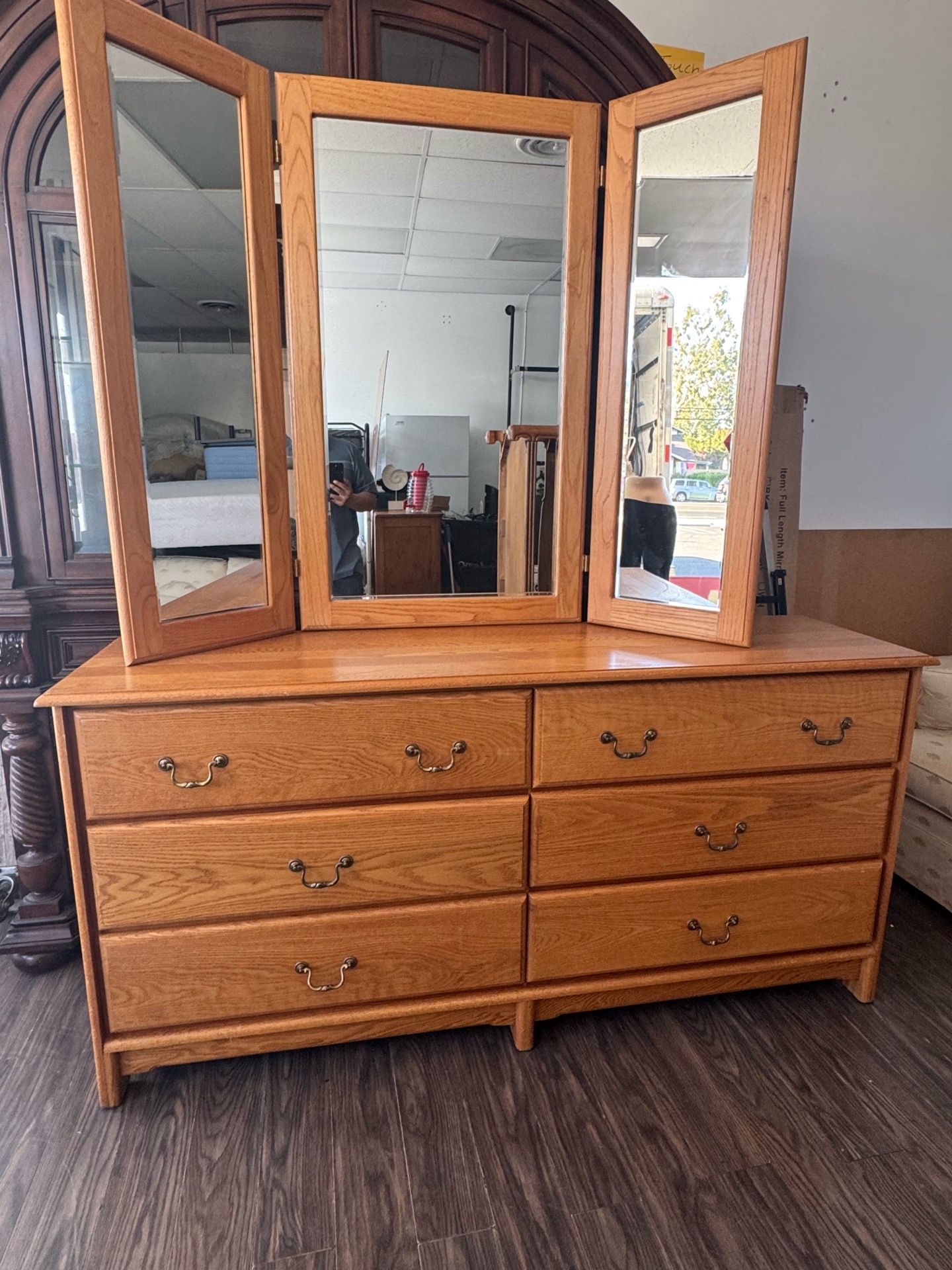 Wood dresser W/ Mirror 78Hx68W18D