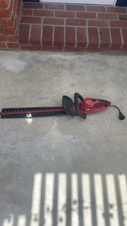 Toro 22-in Corded Electric Hedge Trimmer