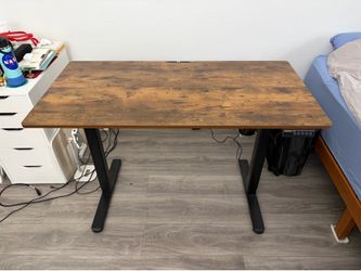 Standing desk