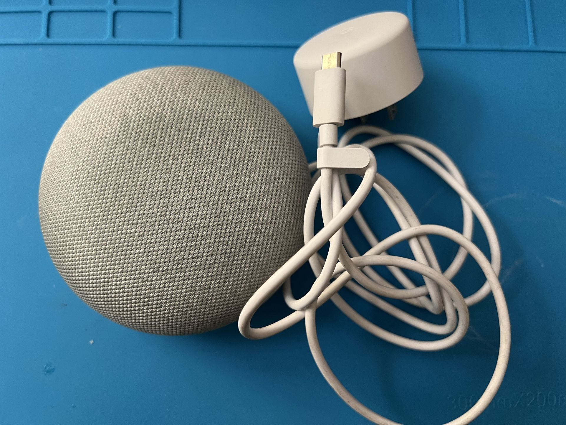 Google Home Mini
